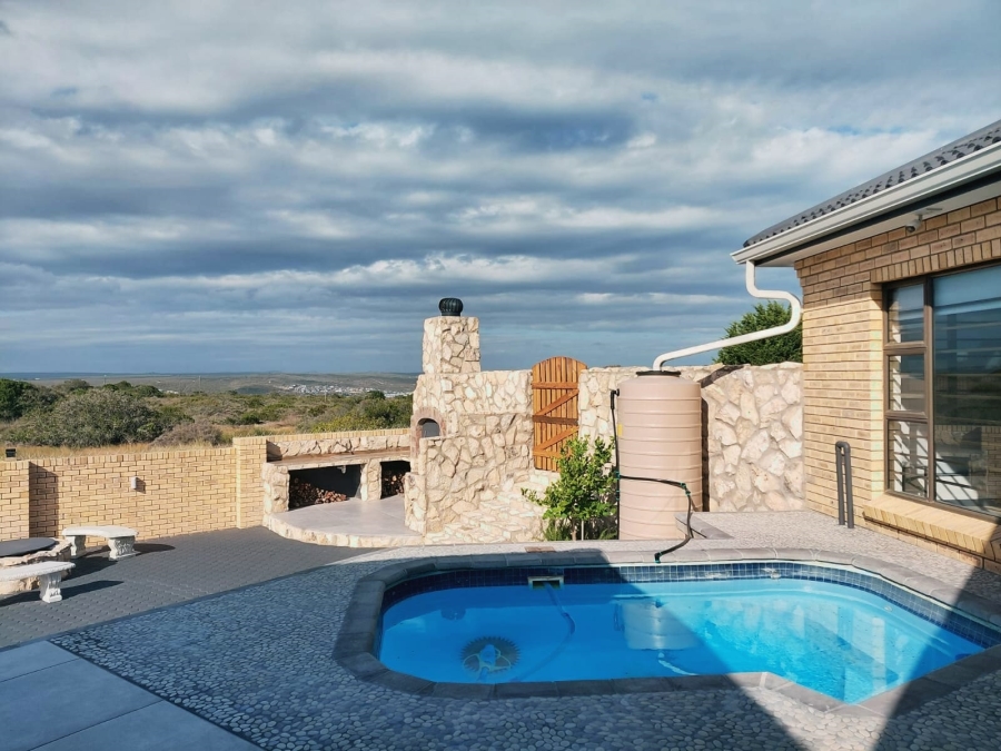 3 Bedroom Property for Sale in Stilbaai Wes Western Cape